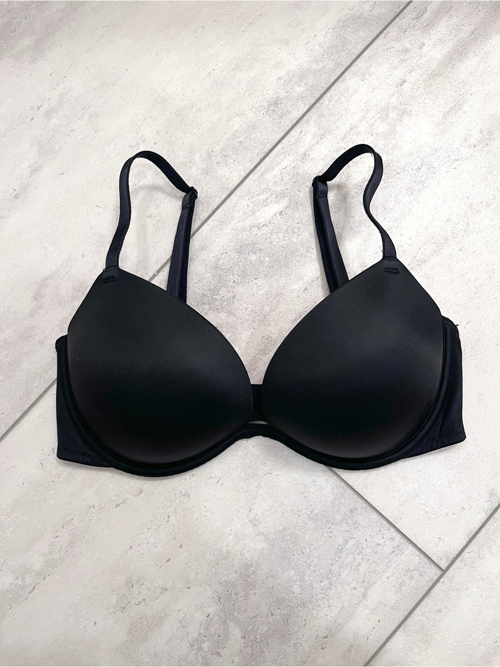 VS Pink | Wear Everywhere Super Push-Up Bra | Black, 32D